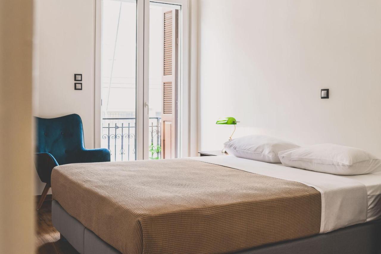 Neoclassical Apartment Near Acropolis - Livingstone Crystal アテネ エクステリア 写真