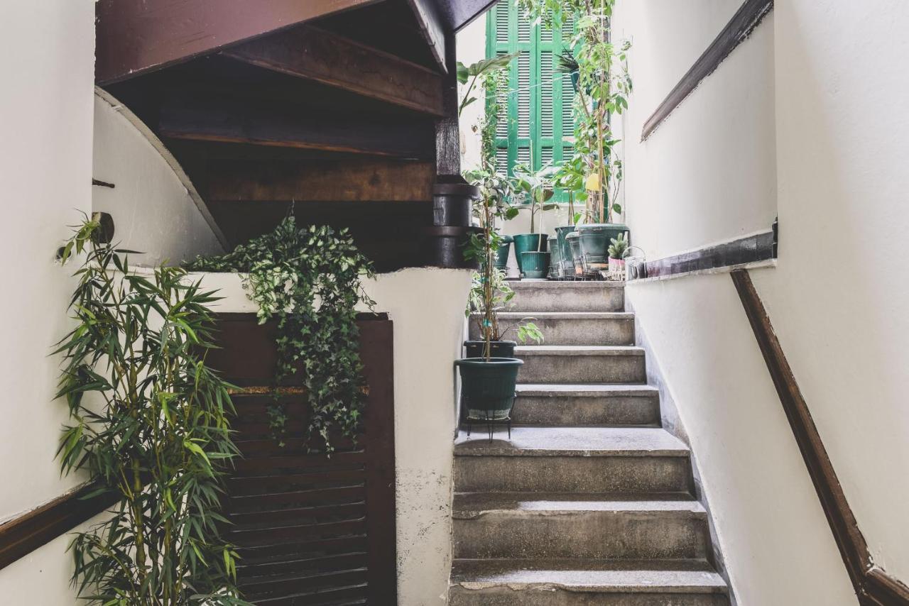 Neoclassical Apartment Near Acropolis - Livingstone Crystal アテネ エクステリア 写真