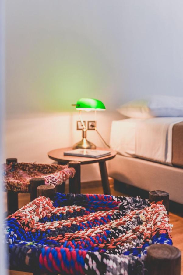 Neoclassical Apartment Near Acropolis - Livingstone Crystal アテネ エクステリア 写真